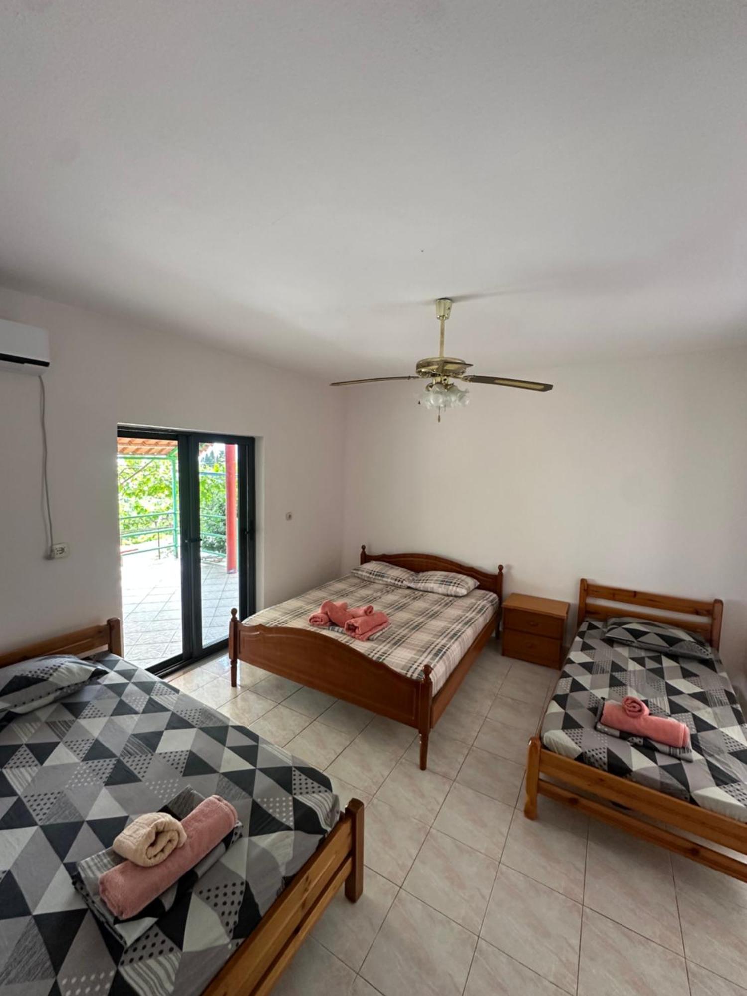 Romeo'S Guest House 2 Piqeras 외부 사진